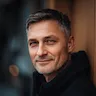 Man Looking for woman in Edinburgh